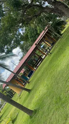 Um jardim no exterior de Casa fazenda Paracuru