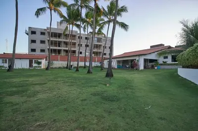 Um jardim no exterior de Casa para temporada cumbuco