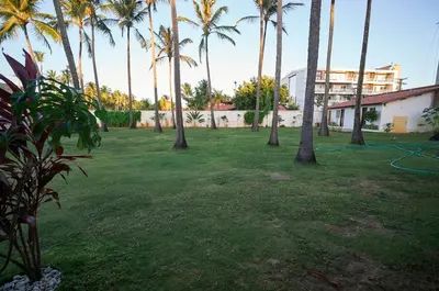 Um jardim no exterior de Casa para temporada cumbuco