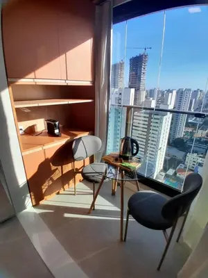 Uma área de estar em Studio Rubi no Meireles próximo à Beira-Mar