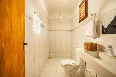 Uma casa de banho em Perfect Day Home