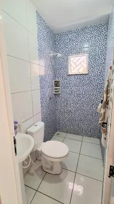 Uma casa de banho em Casa em Paracuru a 5 min da praia