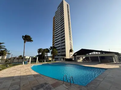 A piscina em ou perto de Temporada fortaleza