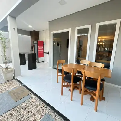 A cozinha ou kitchenette de Casa com 3 dormitórios na Praia do Preá com Piscina