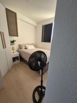 Uma cama ou camas num quarto em Apto completo na praia
