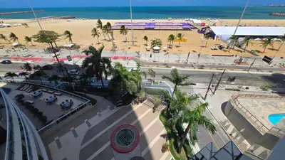 Uma vista do mar geral ou uma vista do mar a partir do apartamento