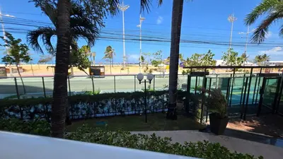 Um jardim no exterior de Atlântico 1309 Vista Mar