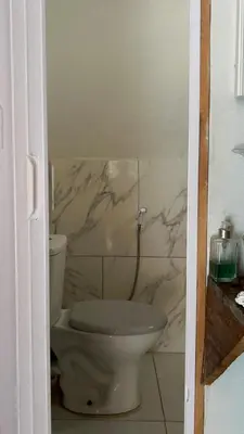 Uma casa de banho em Chalé blue
