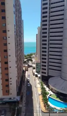 Uma vista do mar geral ou uma vista do mar a partir do apartamento
