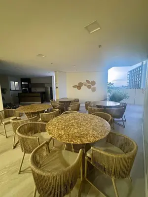 Uma área de estar em Apartamento na Praia de Iracema