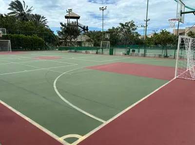 Comodidades para jogar ténis e squash em Conforto para 8 hóspedes - GolfVille ou nas proximidades