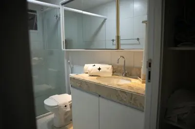Uma casa de banho em Resort Completo - 6 min do Beach Park