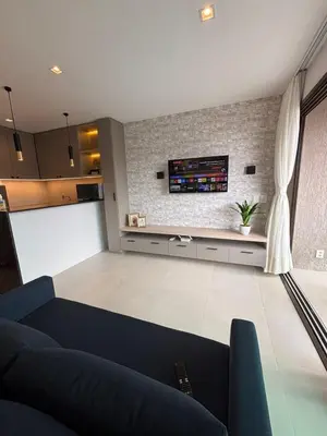 Uma televisão e/ou sistema de entretenimento em Exclusividade e Conforto a 500m da Beira-Mar