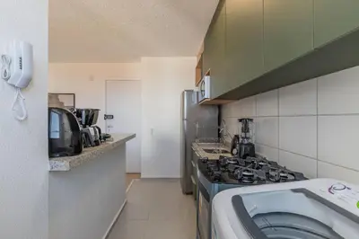 A cozinha ou kitchenette de Mirante #1305 - Praia do Futuro por Carpediem