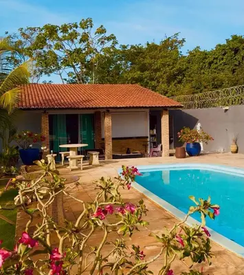 A piscina em ou perto de Chácara nossa Senhora