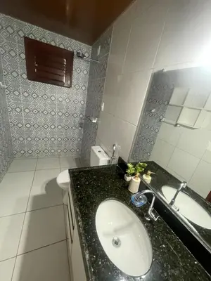 Uma casa de banho em Recanto do Céu