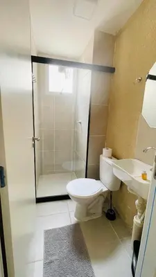 Uma casa de banho em Apartamento praia do futuro