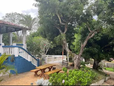 Um jardim no exterior de Recanto Cravo & Canela