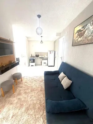 Uma televisão e/ou sistema de entretenimento em Apartment 100 meters from the beach Crocobeach