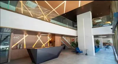 Uma área de estar em beach class 602 - 1 bedroom apartment 2 beds