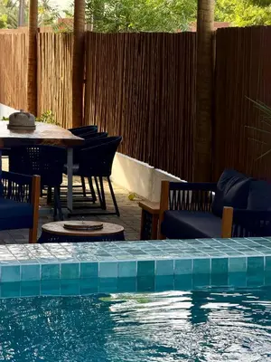 A piscina em ou perto de Maré House