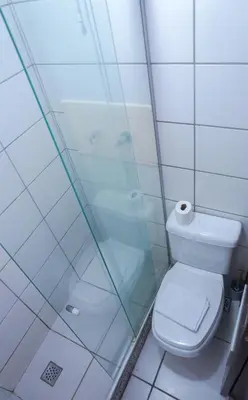 Uma casa de banho em Beach Class Fortaleza - 1404T03 - Muito confortável e na Praia de Iracema