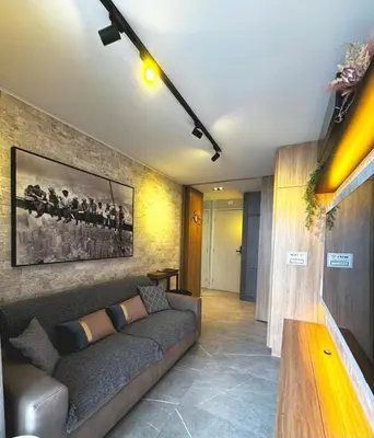 Uma área de estar em Fortaleza Premium Stay Elegância e exclusividade