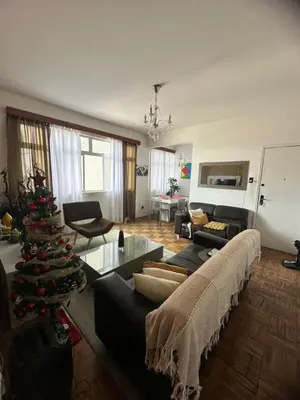 Uma área de estar em Apto na BEIRA MAR