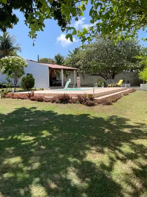 Um jardim no exterior de Paracuru Praia