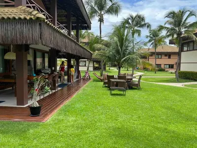 Um jardim no exterior de CASAS DO TON FLEIXERAs