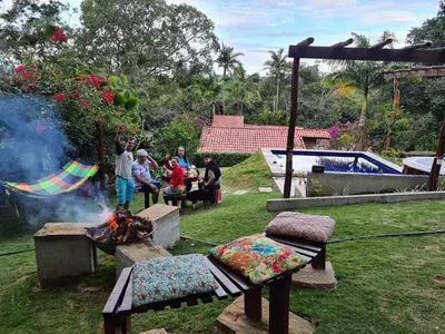 Um jardim no exterior de Casa belíssima alto da serra guaramiranga