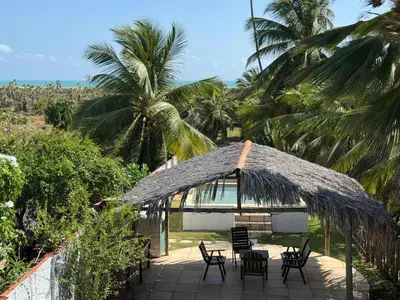 Um jardim no exterior de Casa Eva
