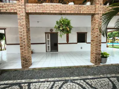 A piscina em ou perto de O Charme Cearense na casa Francesa