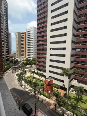 O edifício onde o apartamento está situado