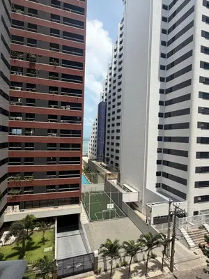 O edifício onde o apartamento está situado