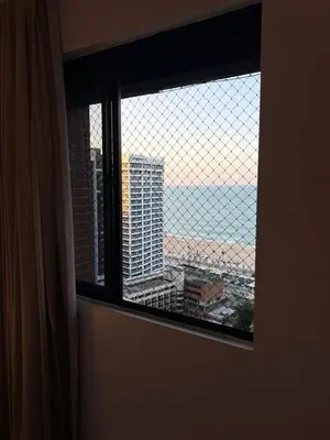 Uma vista do mar geral ou uma vista do mar a partir do apartamento