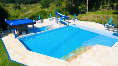 A piscina em ou perto de Hotel Fazenda Portal das Montanhas