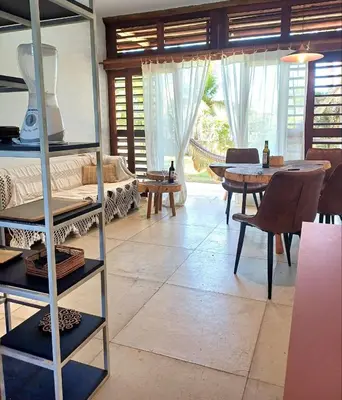 A planta de Casa meravigliosa vicino alla spiaggia con grande piscina e giardino