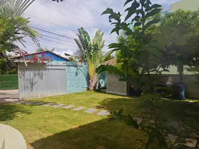 Um jardim no exterior de Casa Jambo Canoa Quebrada