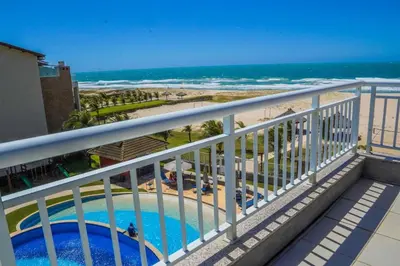 A piscina em ou perto de Terramaris vista mar