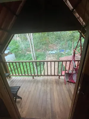 Uma varanda ou terraço em chaleshalomserra