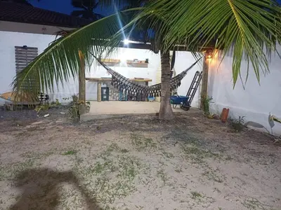 Um jardim no exterior de house in icaraizinho de amontada
