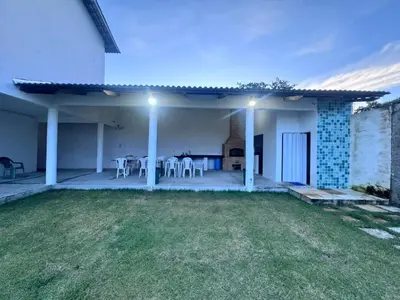 O edifício onde o apartamento está situado