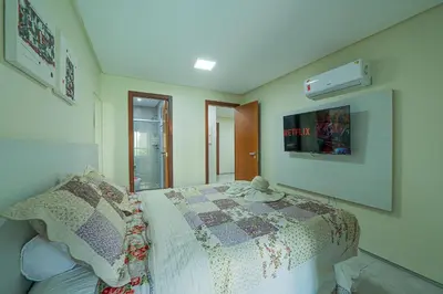 Uma cama ou camas num quarto em Scopa Beach #C3-200 - Pé na areia By Carpediem