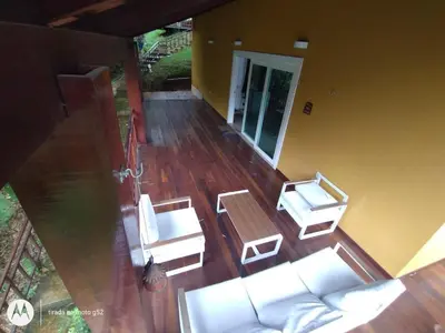 Uma área de estar em Sítio Chalé Primavera