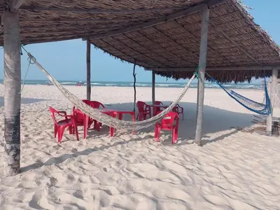 Uma praia em ou perto da casa de férias