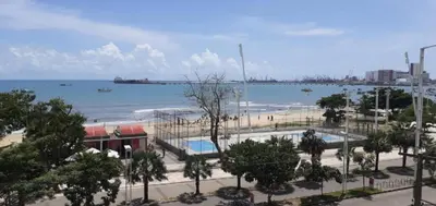 Uma vista do mar geral ou uma vista do mar a partir do apartamento