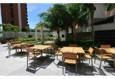 Um restaurante ou outro lugar para comer em Apartamento Novo Vista para o Mar de Fortaleza