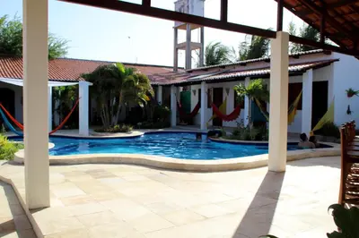 A piscina em ou perto de Pousada Califórnia Tia Lia