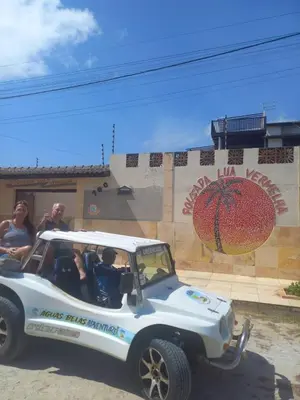 Os clientes hospedados em Pousada Lua Vermelha